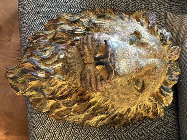 resin lion