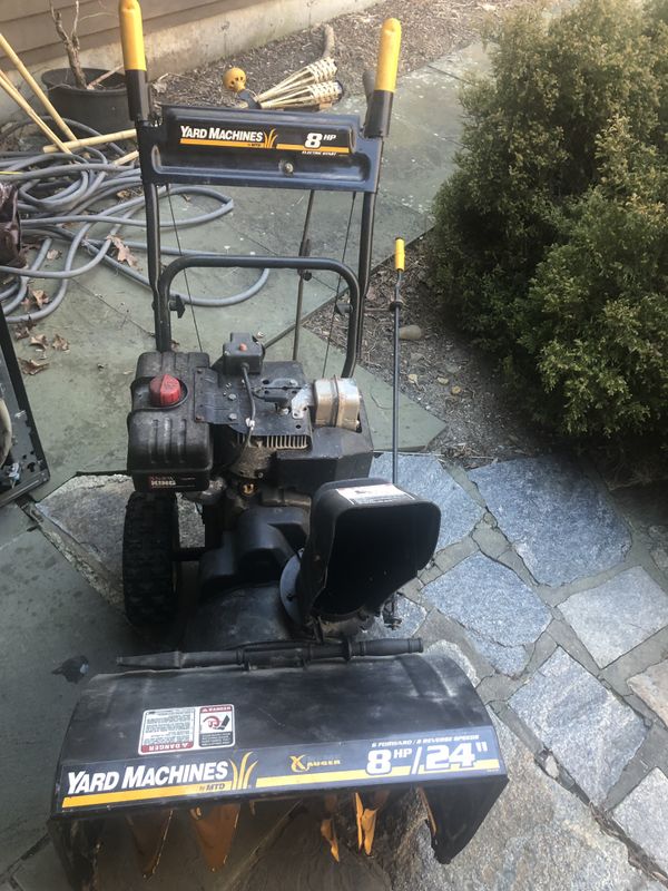 Snow blower Yard Machine 8/24” for Sale in Ridgefield, CT - OfferUp