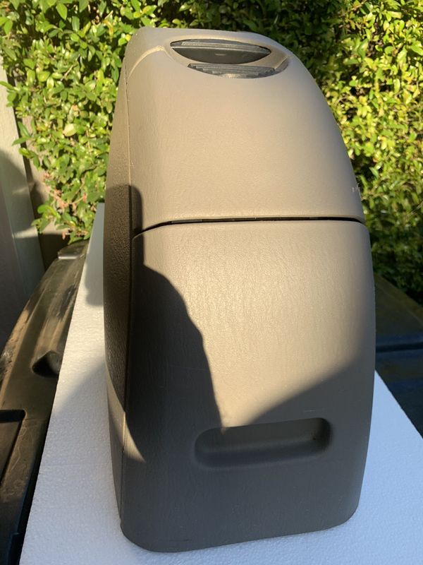 2002 2007 DODGE GRAND CARAVAN CENTER CONSOLE MEDIUM Tan for Sale in Orlando, FL OfferUp