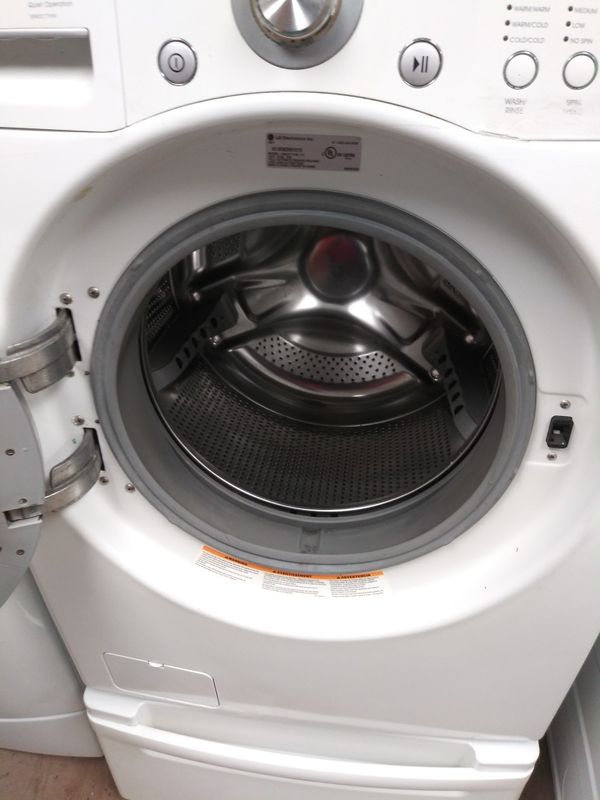 LG Tromm ultra capacity front load washer for Sale in WARRENSVL HTS, OH ...