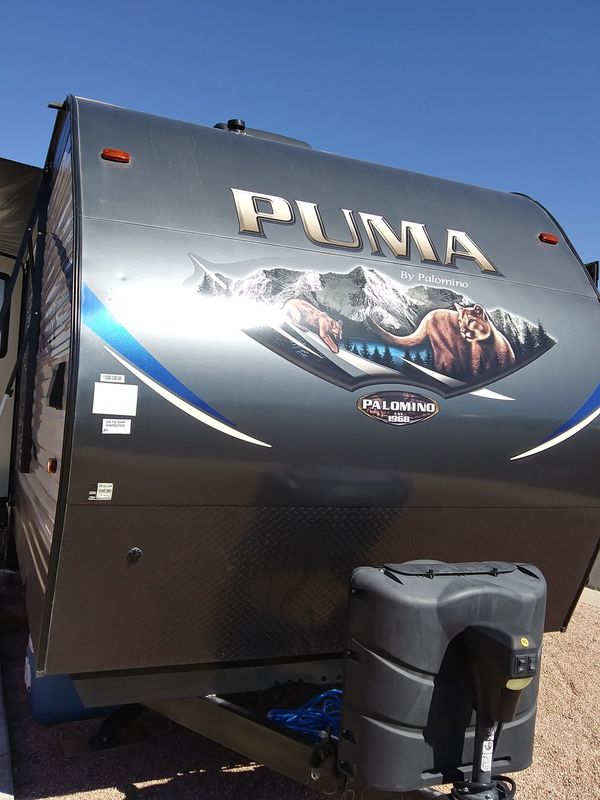 Puma travel trailer 32ft. 2 bedrooms 2 queen beds u shape