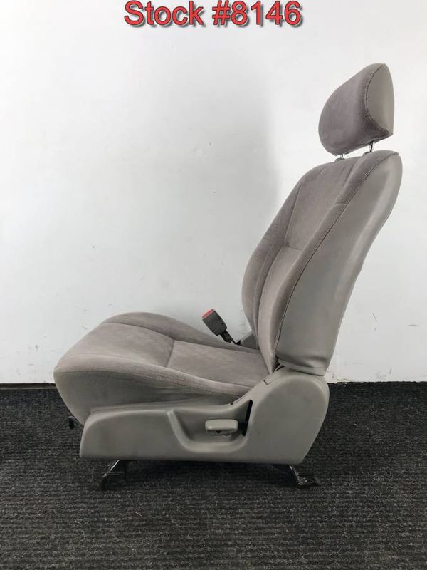 2004 Toyota tan & gray cloth Front BUCKET Seats Seat Stock 8146
