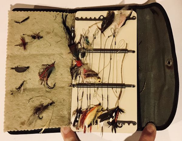 Vintage Antique Leather Fly Wallet BRAY BOOK & Assorted Large Lot Of Vintage Handmade Flies ...