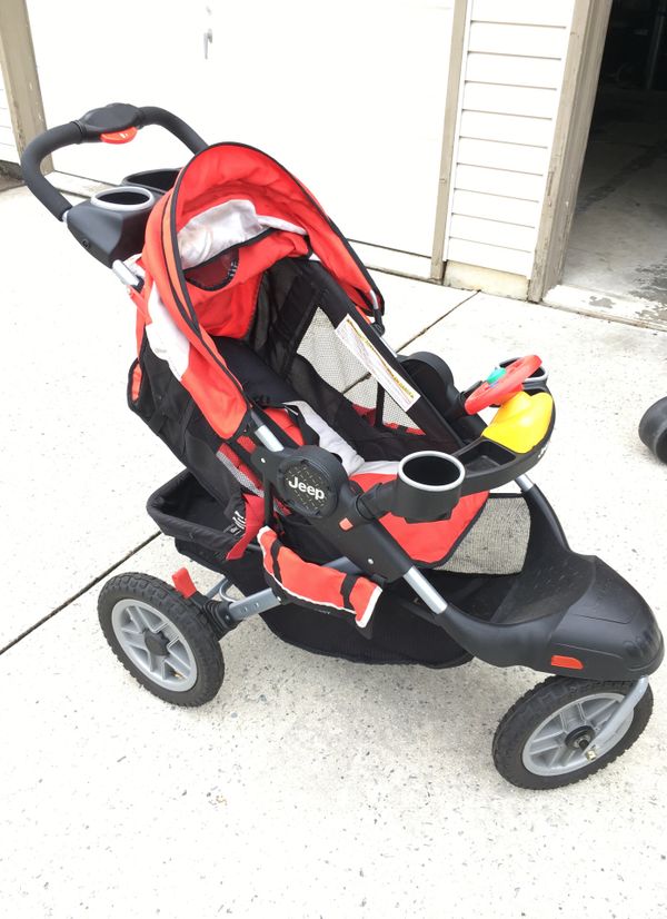 Jeep 3 wheel stroller for Sale in Mechanicsburg, PA - OfferUp