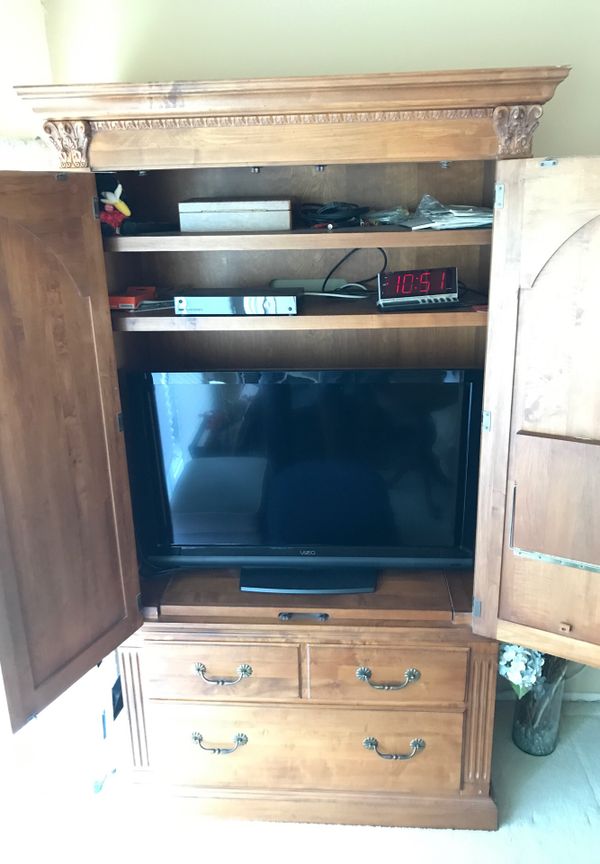 Ethan Allen entertainment wall unit. for Sale in San Diego, CA OfferUp