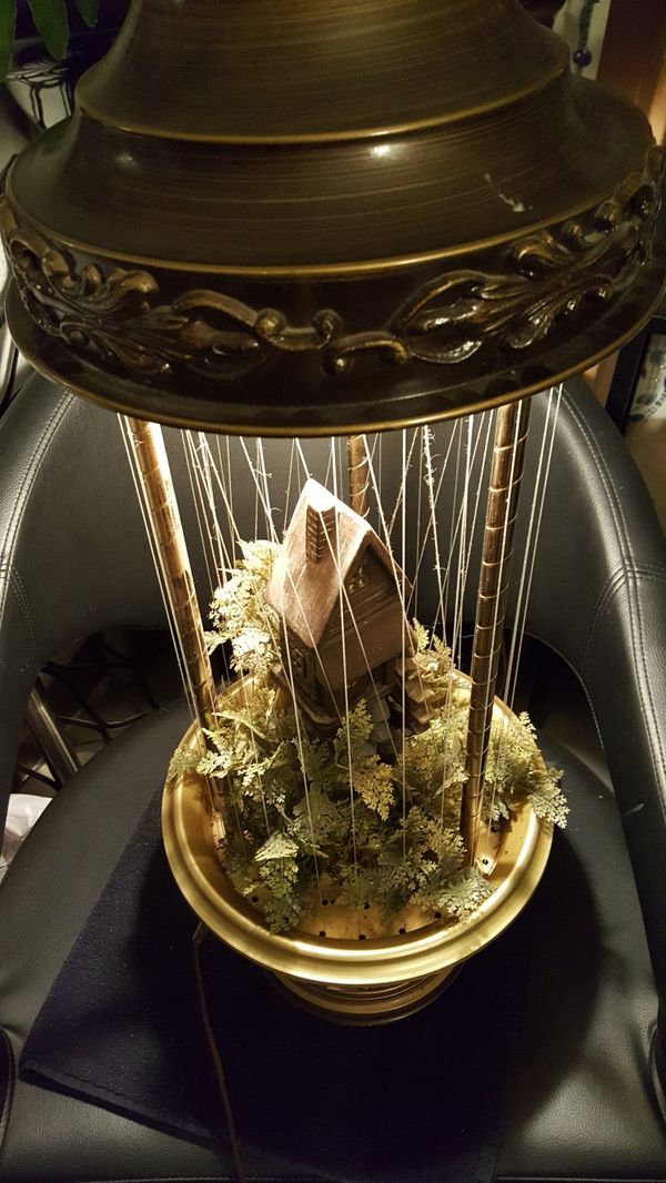 *EXCELLENT CONDITION VINTAGE* CREATORS INC. TABLETOP RAIN LAMP -GRIST