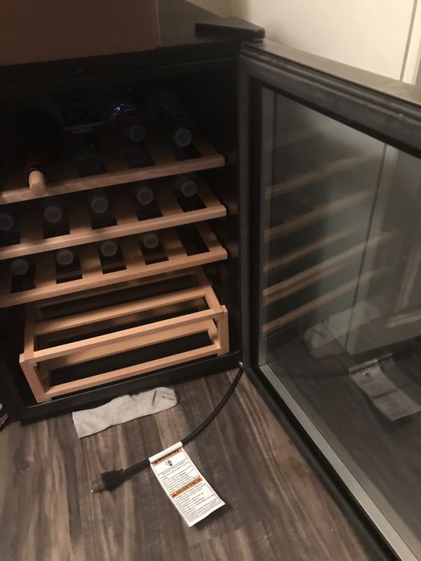 Whirlpool Wine Fridge for Sale in Dallas, TX OfferUp