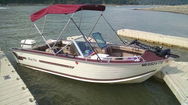 Blue Fin Fish & Ski Family Fun Boat 16' 60 HP Johnson ...