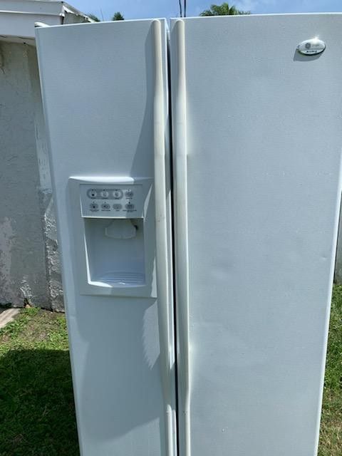 side by side refrigerator with large ice maker
