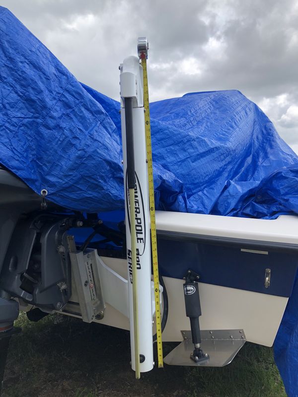 6 foot Power Pole W/2 FOB’s for Sale in Fort Myers, FL OfferUp