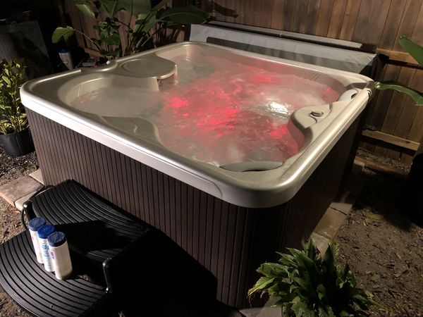 Hot Spot 110v Plug & Play Hot Tub for Sale in Tampa, FL - OfferUp