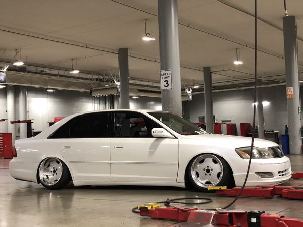 2001 Toyota Avalon VIP for Sale in San Marcos, CA - OfferUp