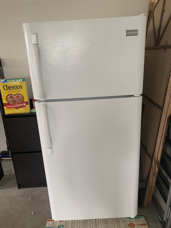 Frigidaire Refrigerator / Freezer-Pending pick up for Sale in Kent, WA ...