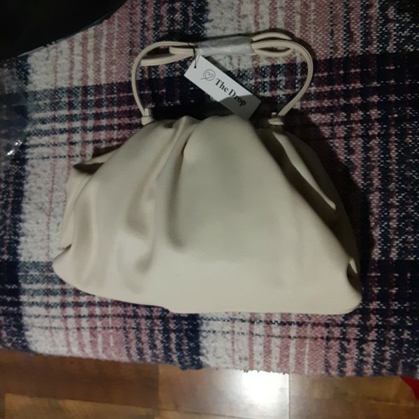 The Drop Handbag From Amazon for Sale in Duvall, WA - OfferUp