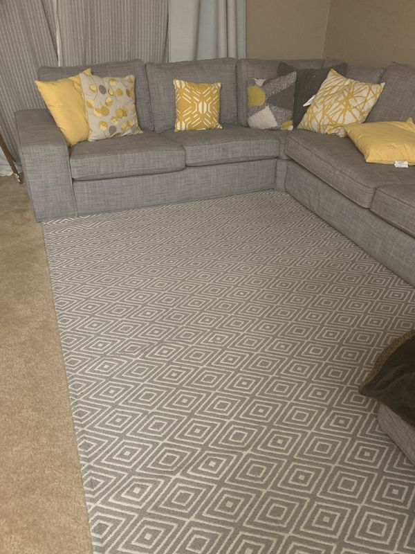 8x10 Threshold Area Rug grey/white from Target for Sale in Irvine, CA