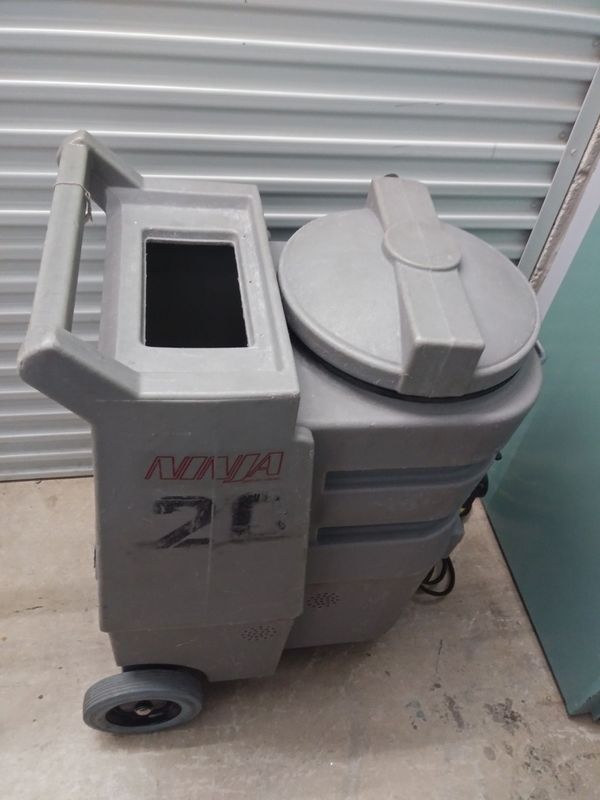Century Ninja 400 Carpet Extractor 200 PSI 2 Wands 3 Hoses works Great