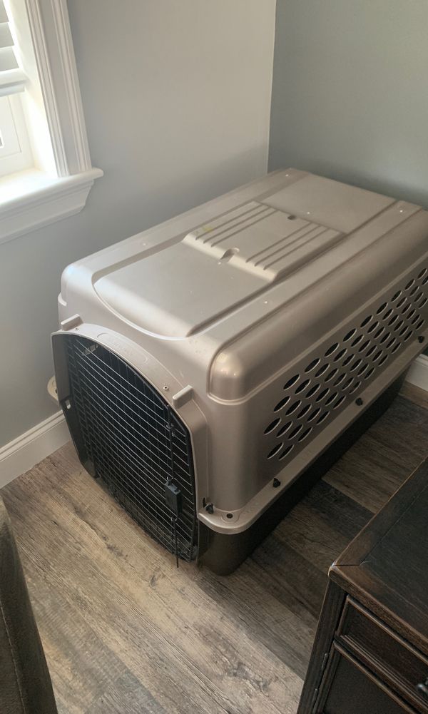 Retriever dog crate biggest size for Sale in Fort Pierce, FL OfferUp