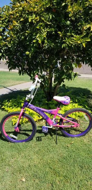 Glirs bike huffy size 20" for Sale in Phoenix, AZ