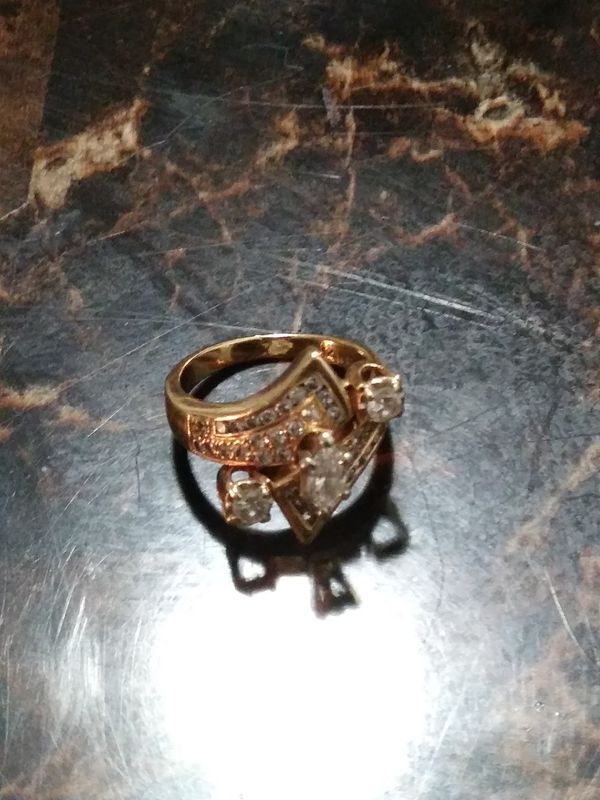 Marquette diamond ring 14k Gold for Sale in Waukegan, IL - OfferUp