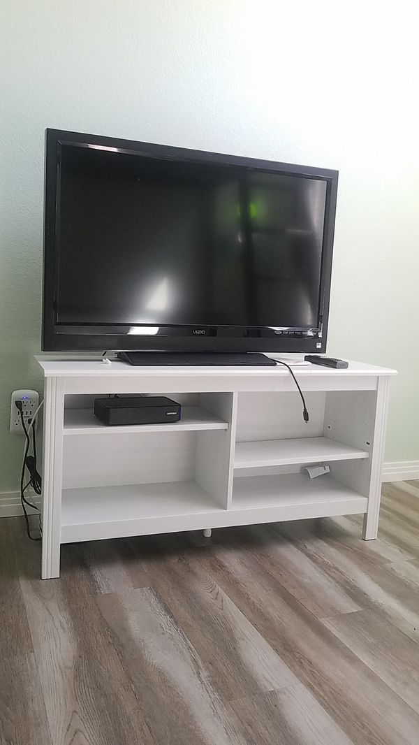 Ikea Brusali white TV stand with Vizio 42'' HD lcd ...