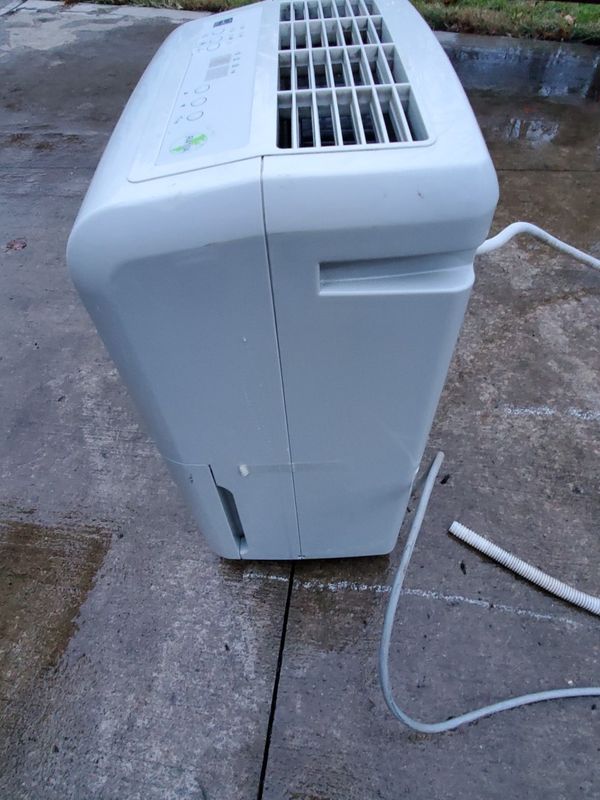 Danby Premiere DDR45E 45 Pint Dehumidifier for Sale in MIDDLEBRG HTS