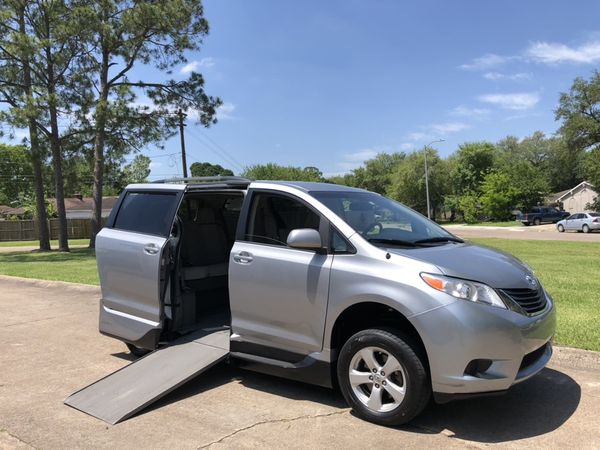 2013 Toyota Sienna handicap wheelchair accessible van for Sale in ...