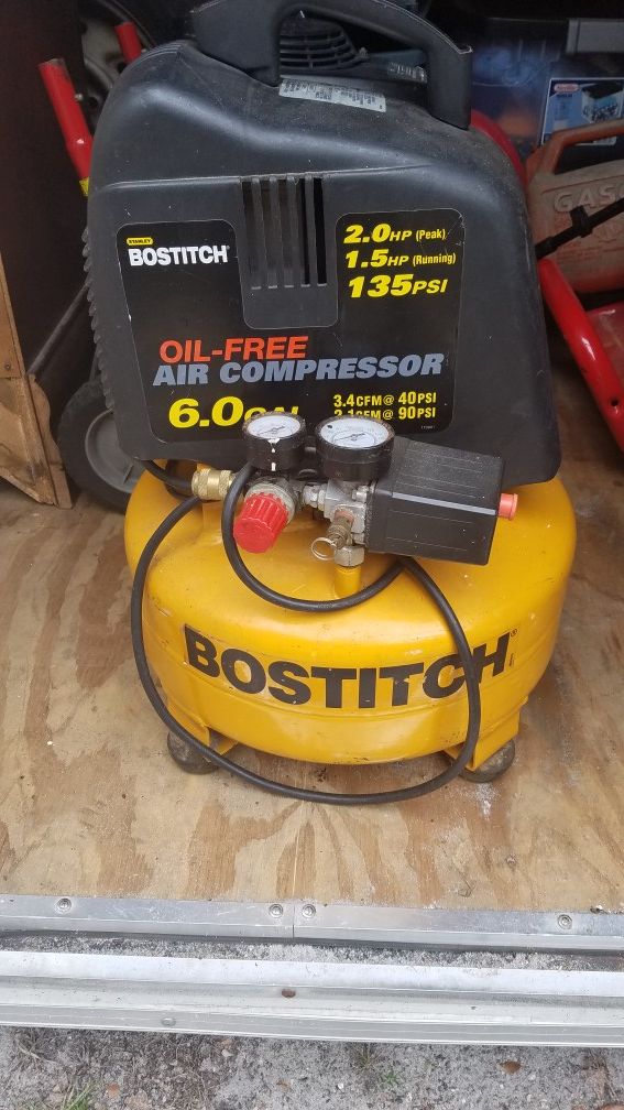 Bostitch 6 gal 2 hp 135 psi air compressor for Sale in Waverly, FL