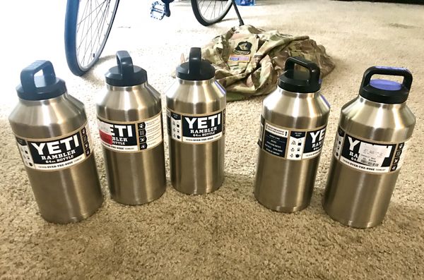 yeti 64 oz black