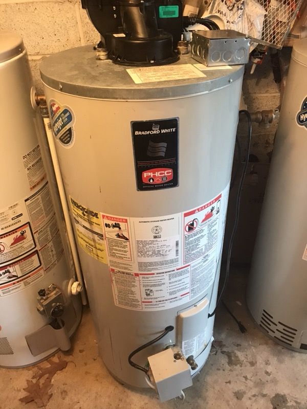 Bradford white power vent 40 gallon gas hot water. Used great condition