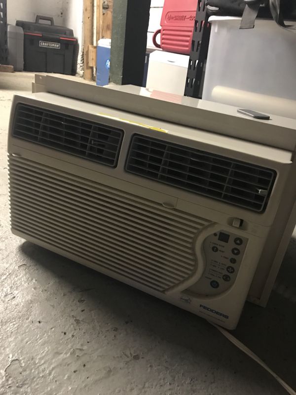 Fedders Window Air Conditioning Unit w/ Remote 8000btu for Sale in ...