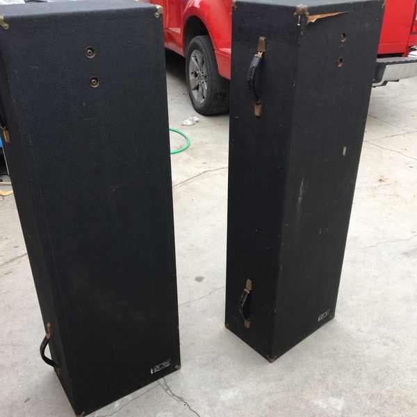 Vintage pair of Sunn vertical speakers model 412 sr for Sale in Los