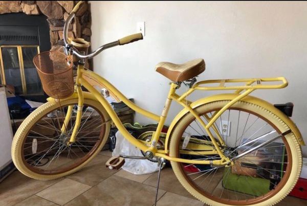 yellow huffy beach cruiser