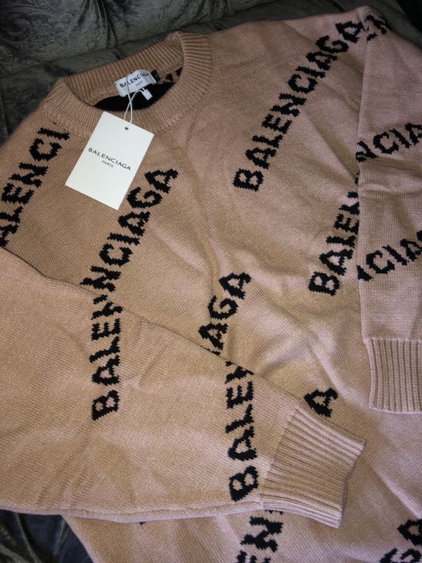 white balenciaga sweater