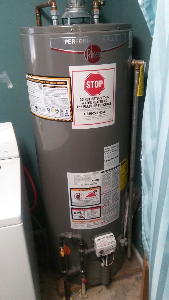 Rheem 50 Gallon Gas Water Heater for Sale in Oak Lawn, IL - OfferUp