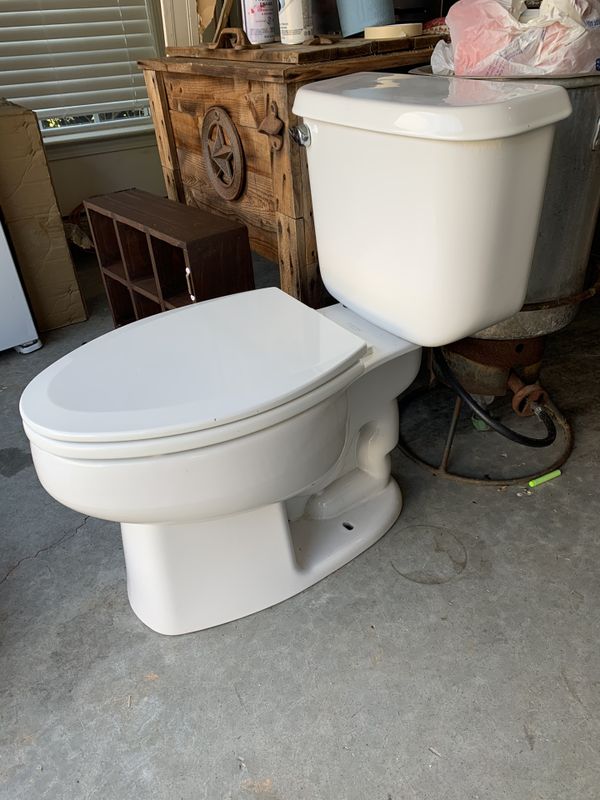 *FREE* Sterling Toilet 1.6GPF for Sale in Monroe, GA - OfferUp