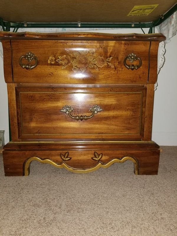 Lea the Bedroom People Wood Bedroom Suite for Sale in WinstonSalem, NC