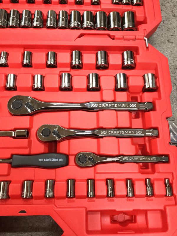 Craftsman 121 Piece SAE and Metric Gunmetal Chrome Mechanic’s Tool Set