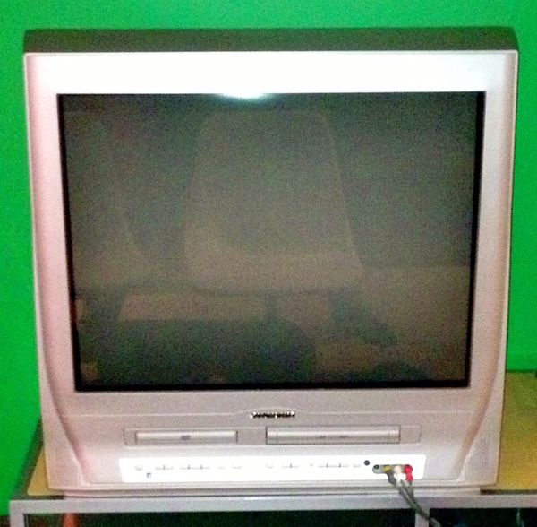 Sylvania TV/DVD/VCR Combo for Sale in Issaquah, WA OfferUp