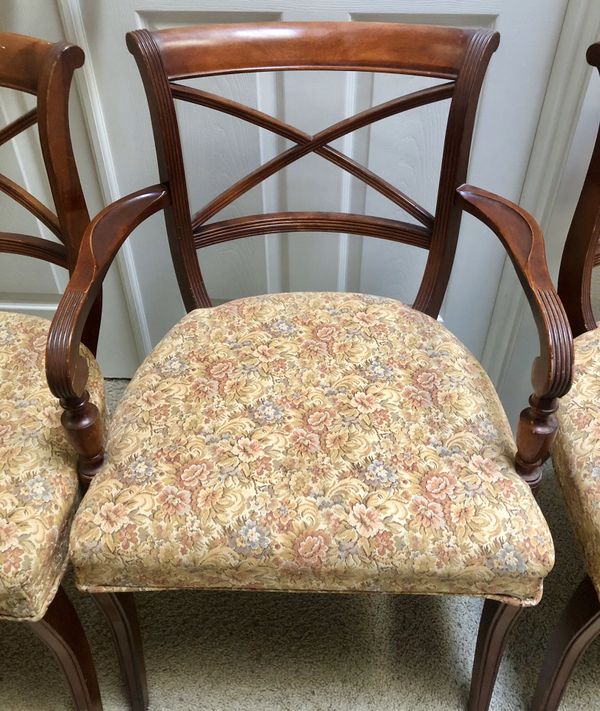 Dining Room Chairs, 4 with 1 captains chair for Sale in Hillsboro, OR