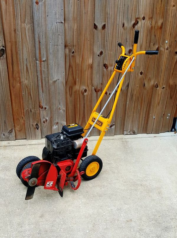 Excellent McLane 3.5HP Briggs & Stratton Gas Edger for Sale in Orange