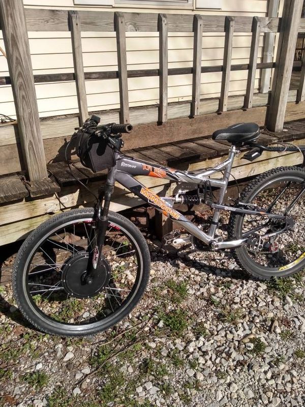New Electric Motor Mongoose XR250 21 Speed Mountain Bike for Sale in