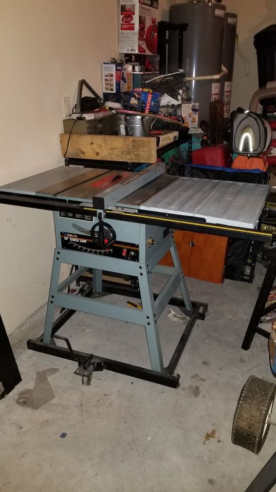 Delta 10" table saw w/ extension rolling base for Sale in Rockwall, TX OfferUp