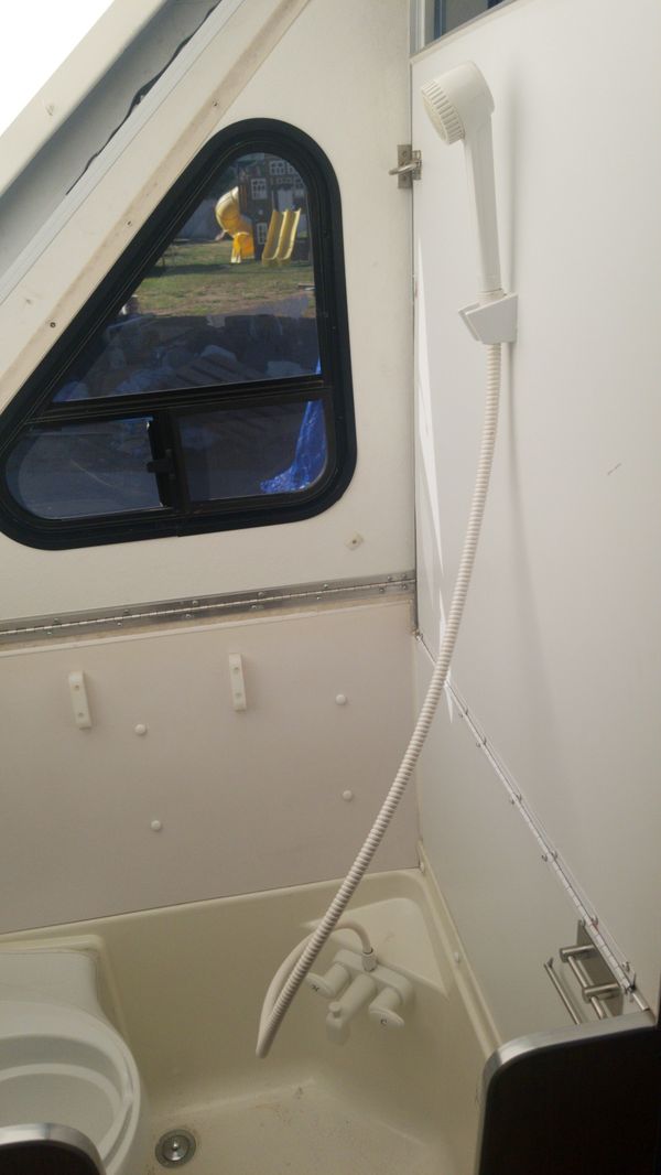 2007 Aliner expedition with shower /toilet for Sale in Woodland Hills