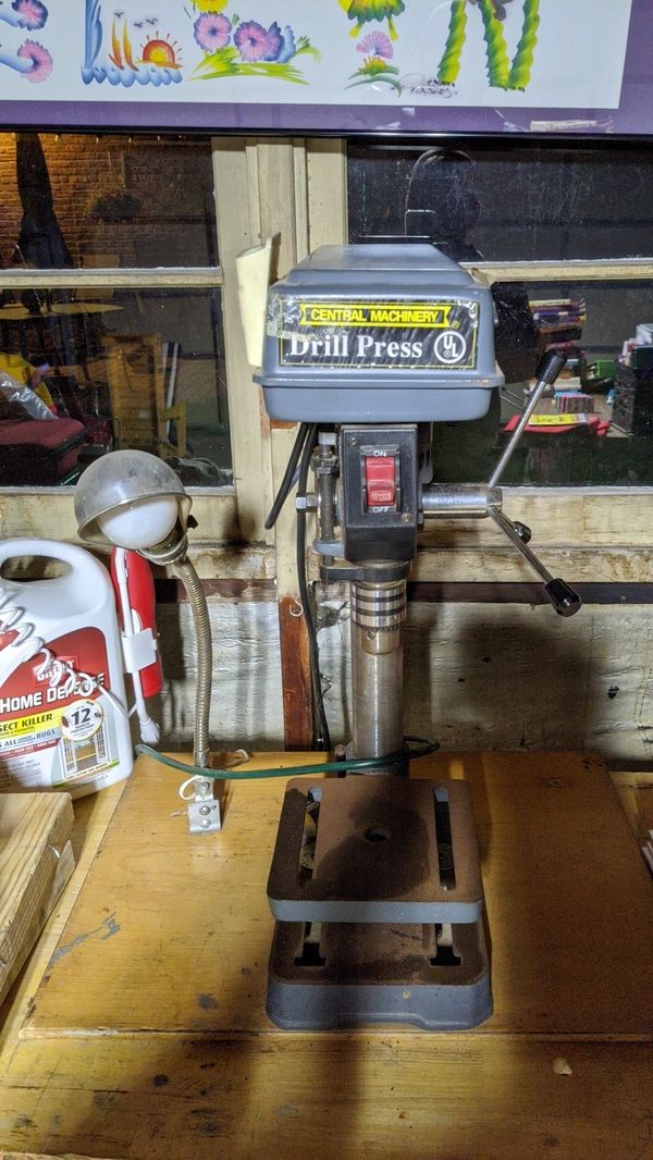 Central Machinery 1/3 HP 5 speed Drill press. With built in base and