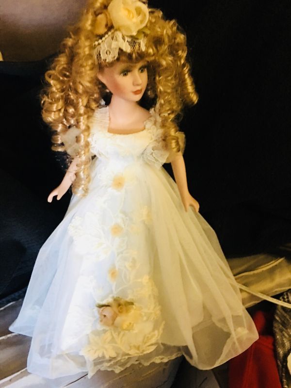 Beautiful nightlight doll for Sale in Wildomar, CA - OfferUp