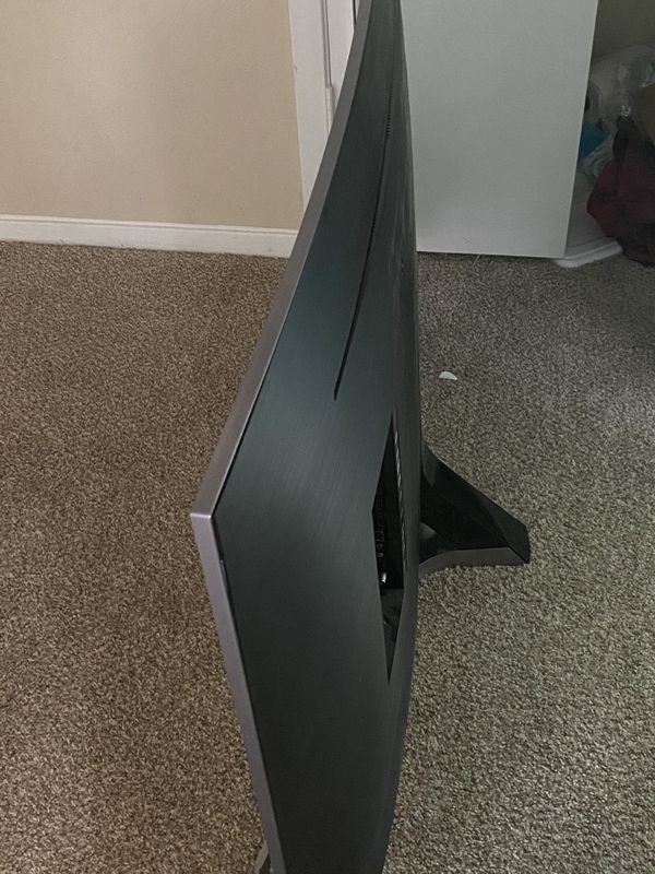 Broken 65 inch 4k curved samsung tv for Sale in Dallas, TX - OfferUp