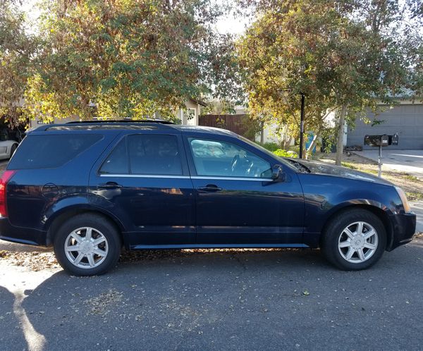 Parting out 05' Cadillac SRX W/ Rebuilt Motor for Sale in Avondale, AZ