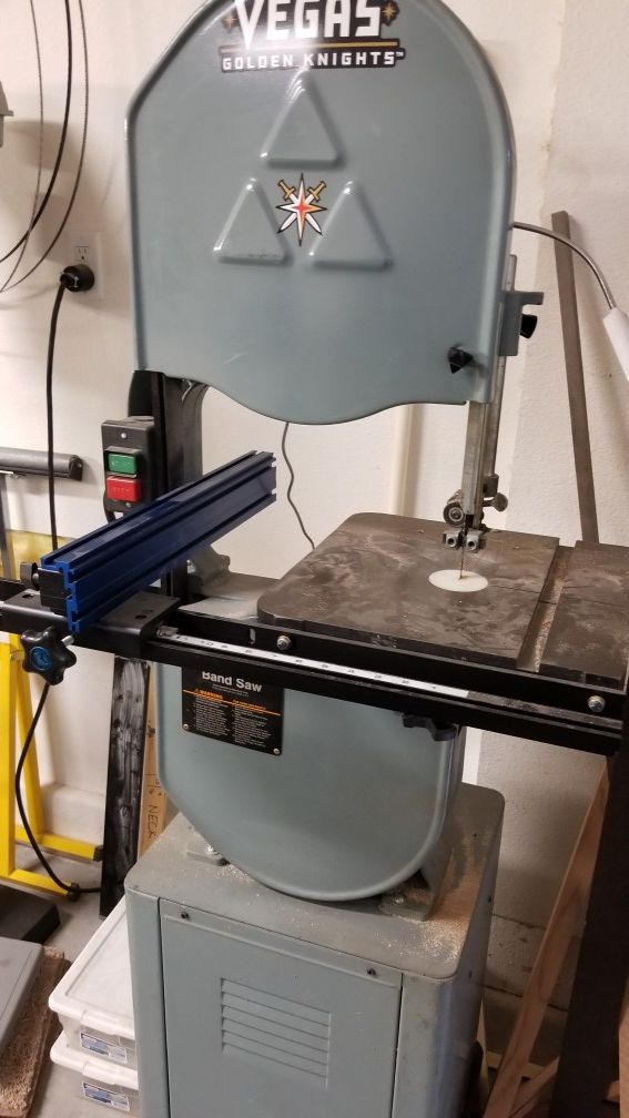 Delta 28-203 bandsaw for Sale in Las Vegas, NV - OfferUp