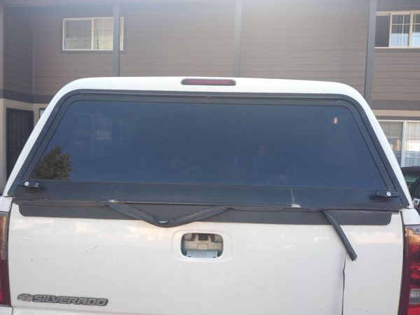 2004 Chevy Silverado 1500 LS Truck Topper for Sale in Sherwood, OR ...