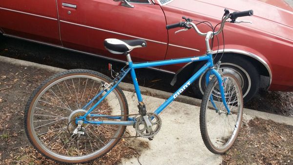 giant chinook bike